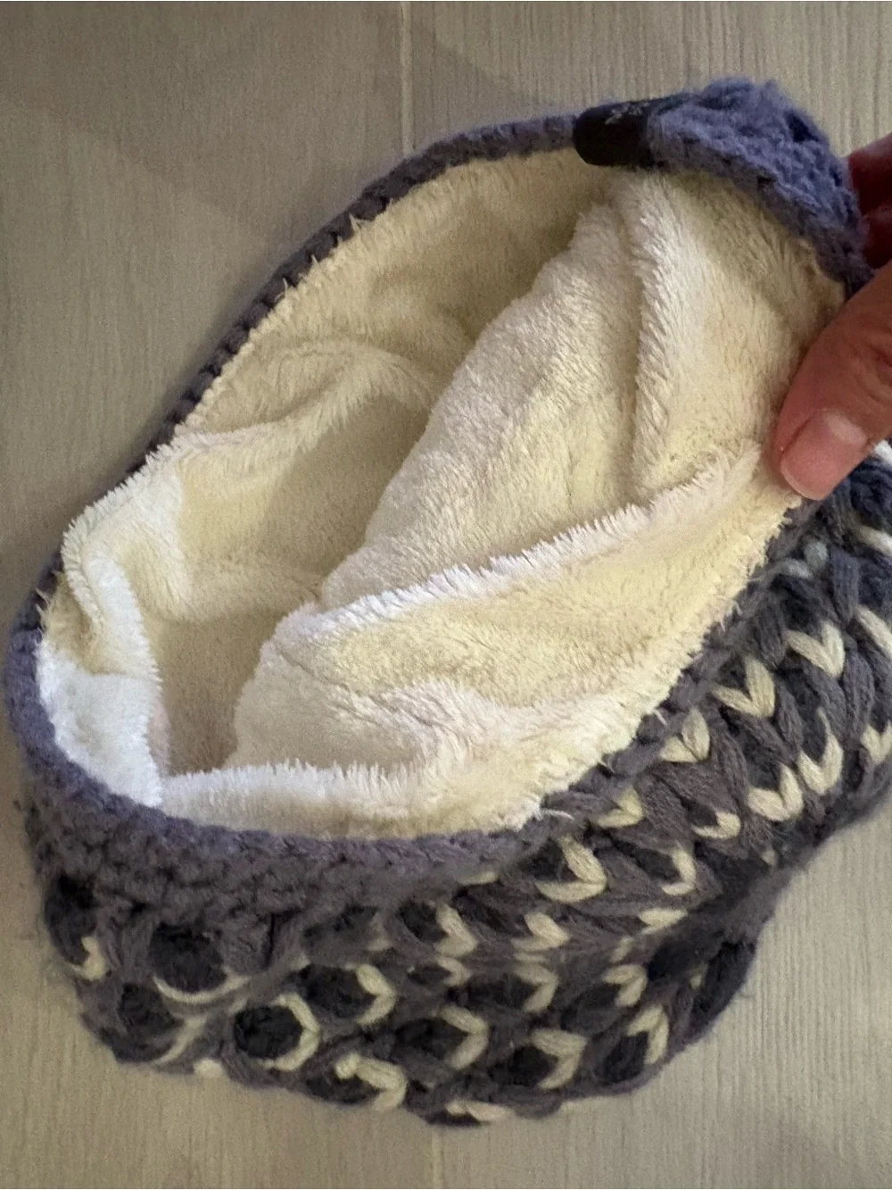 Cute North Facw Chunky Knit Beanie in Lavender Gray and Cream